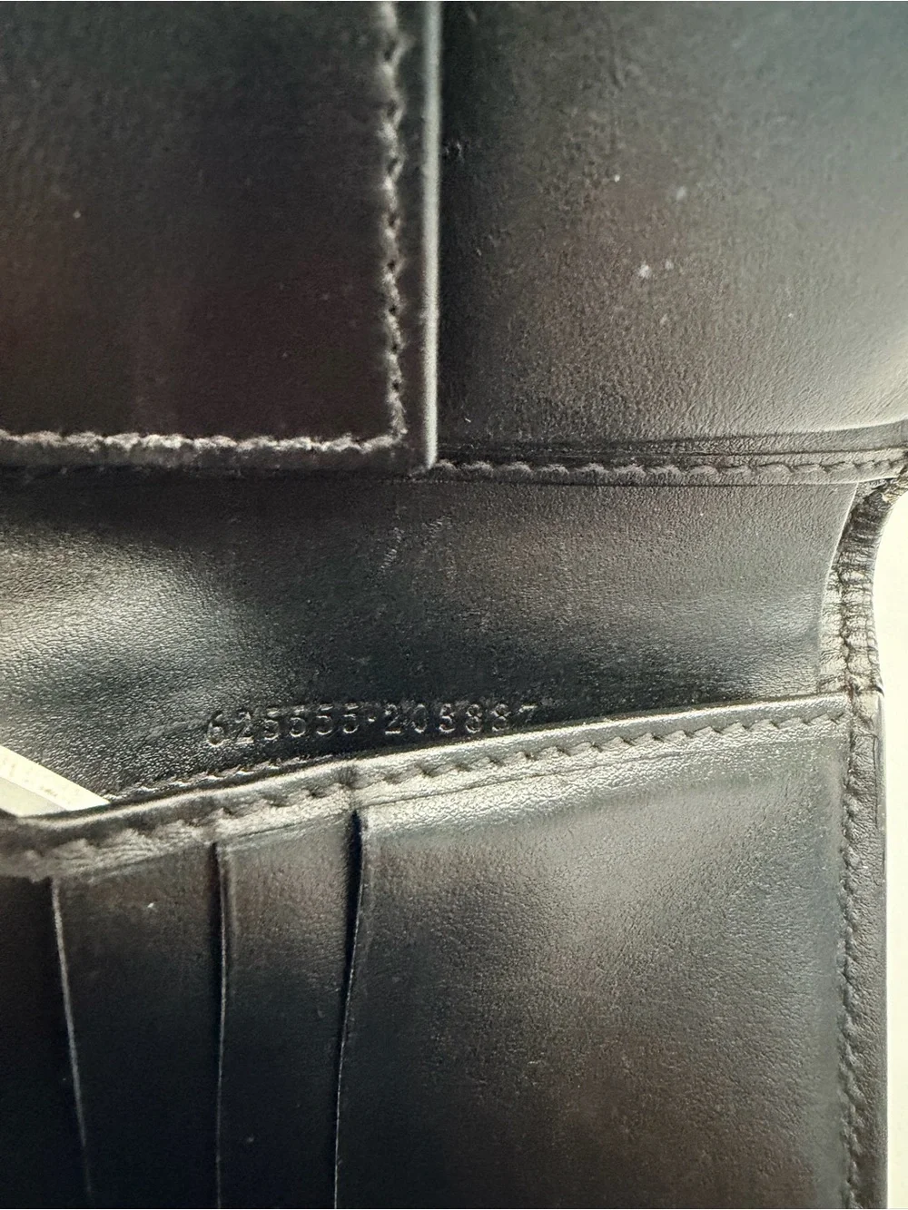 Gucci compact bi